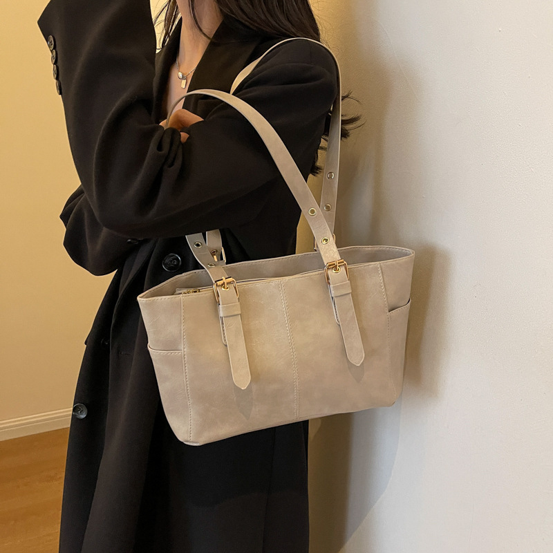Large Capacity for Women 2024 Autumn/Winter New Commuter Leisure Handheld Tote Korean Edition Fashion Single Shoulder Underarm Bag