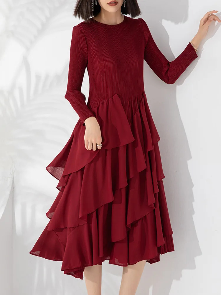 Lanmrem elegant pleated womens long sleeved round neck long sleeved pleated A-line dress fashionable 2025 spring item 32C2026 250103