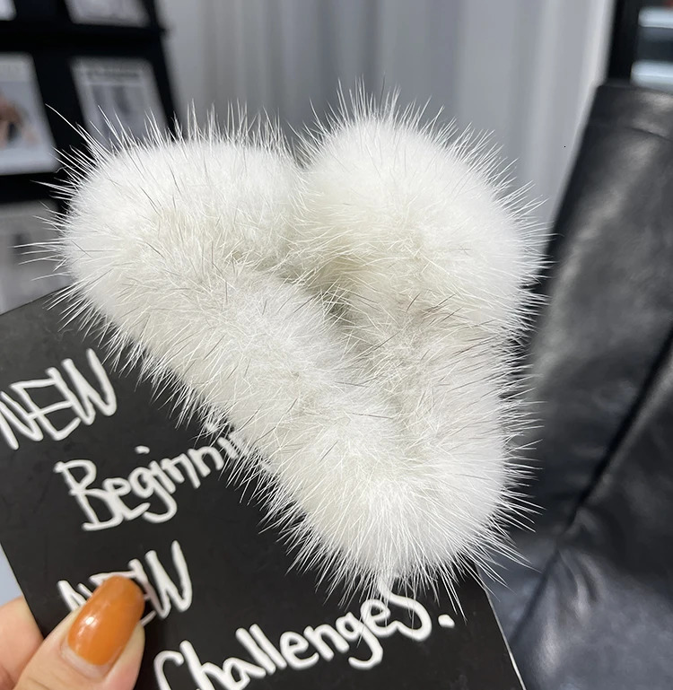 Women Cute Hairpin Plush Natural Mink Fur Hair Claw Elegant Temperament Real Fur Hairgrips Fashion Hair Accessories 250106