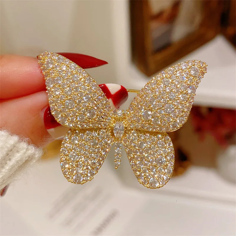 Fashion Full Zircon Wings Silver/Gold Color Butterfly Brooch For Women Rhinestone Insect Lapel Pins Animal Badge Jewelry 4*3.2cm 241230