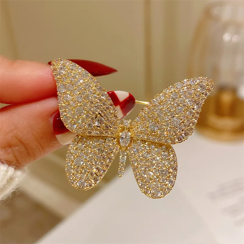 Fashion Full Zircon Wings Silver/Gold Color Butterfly Brooch For Women Rhinestone Insect Lapel Pins Animal Badge Jewelry 4*3.2cm 241230