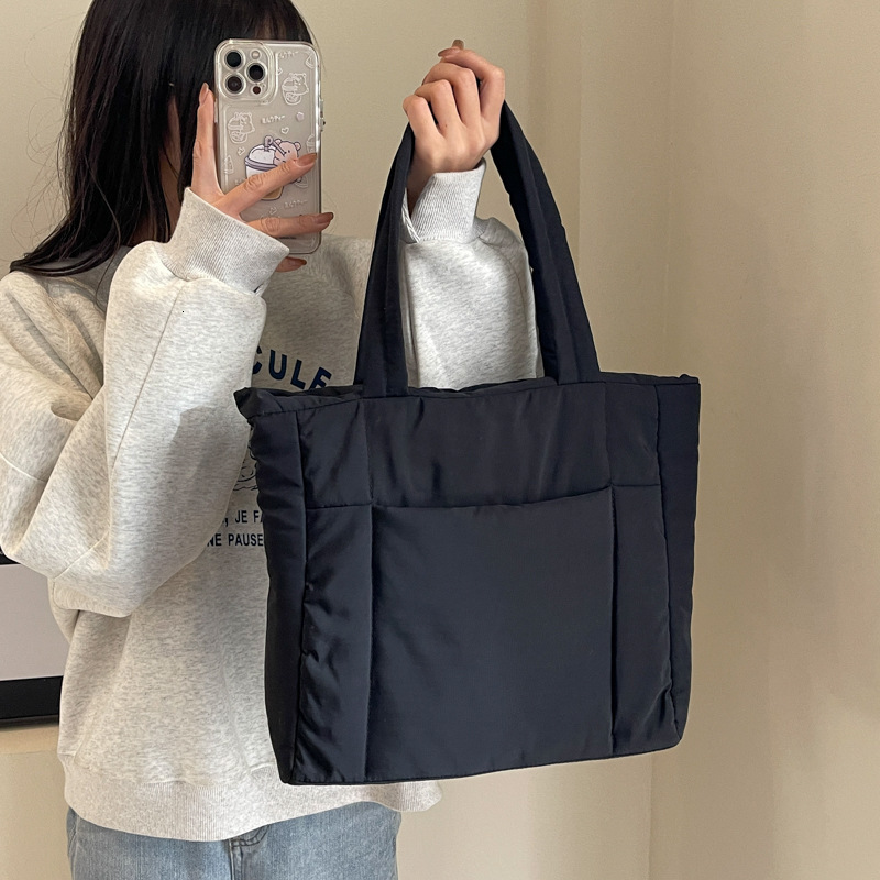 Large capacity tote nylon fabric armpit bag, women's down jacket, cotton handbag, casual simple and lightweight shoulder bag