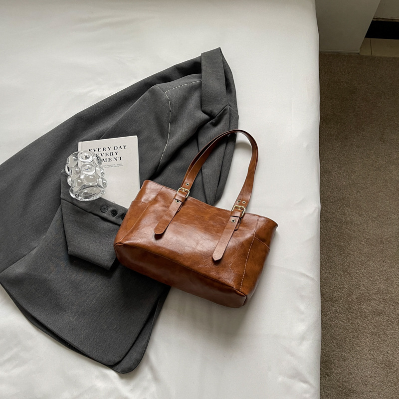 Large Capacity for Women 2024 Autumn/Winter New Commuter Leisure Handheld Tote Korean Edition Fashion Single Shoulder Underarm Bag