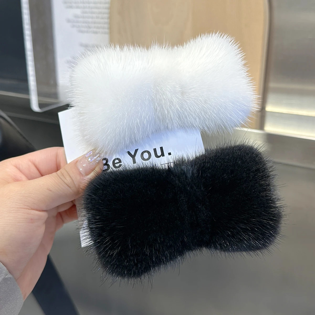 Real Mink Fur Hair Larg Bowknot Hairpin Side Clip Net Red Cute Plish Fur Headdress Shiny Hair Scratch Accessories Gifts 250106