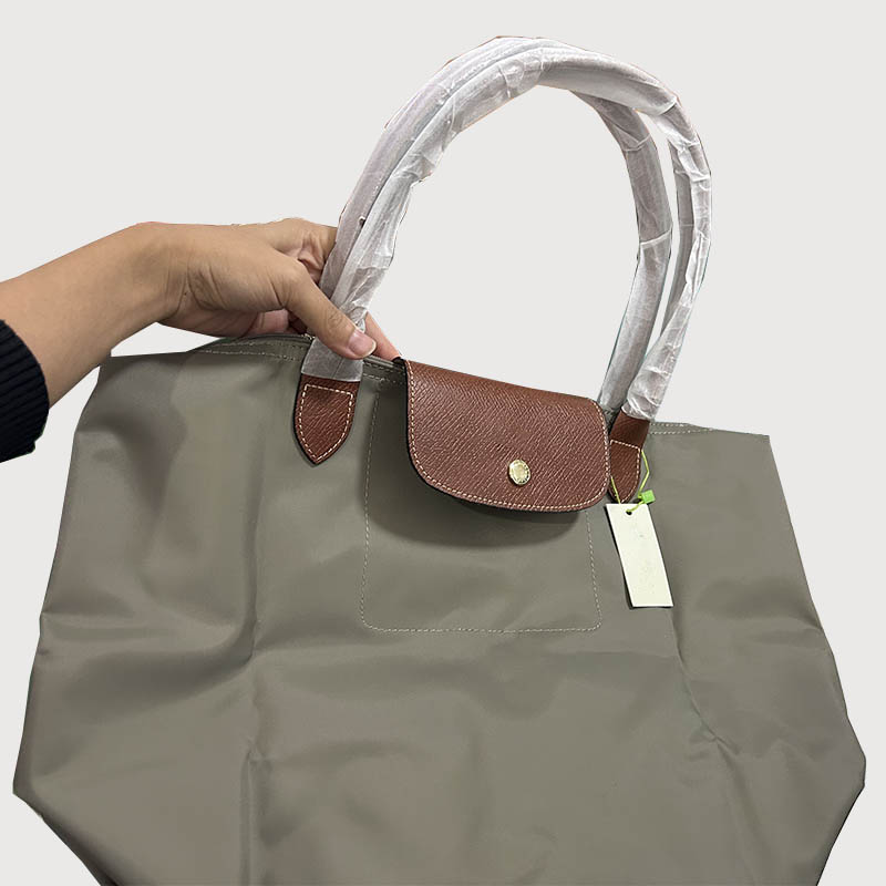 nylon tote bag Designer women shipping bag zipper closeure big szie handbag bag two handle shoulder bag