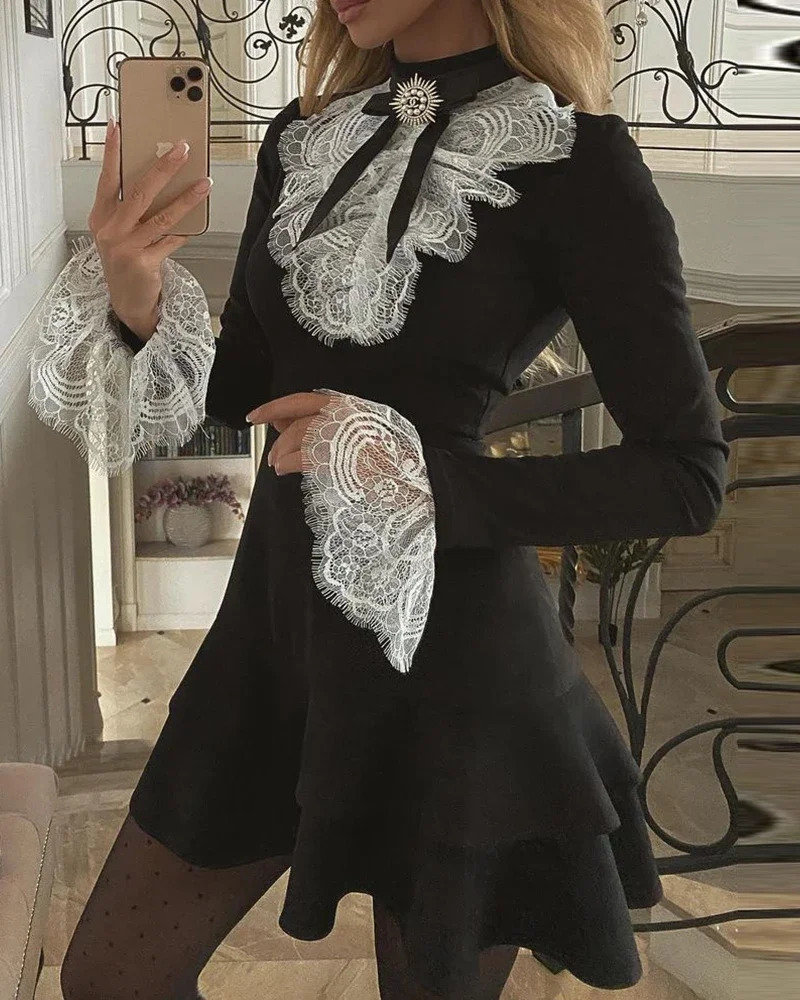 Fashion 2025 Womens Elegant and Sexy Long Sleeve Lace Bell Sleeve Ruffle Dress OL Classic Romantic Splicing Mini Party Dress Fashion 250103