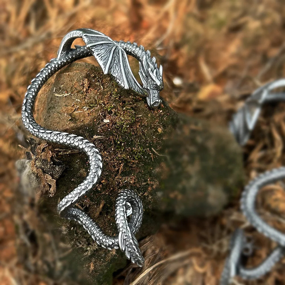 NO PIERCING Dragon Cuff Earring for Women Men Gothic Jewelry Year of Dragon Cuff Earring Dragon EAR JACKET Ear Wrap Accesso 250103