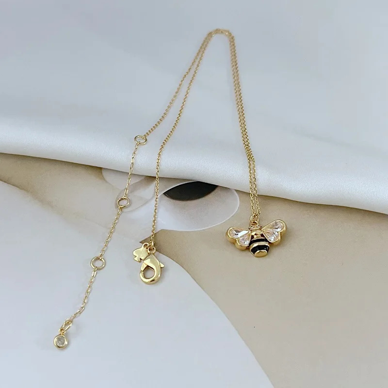 Fun Little Bee Ear Studs Earrings Necklace Set Woman Jewelry 250102