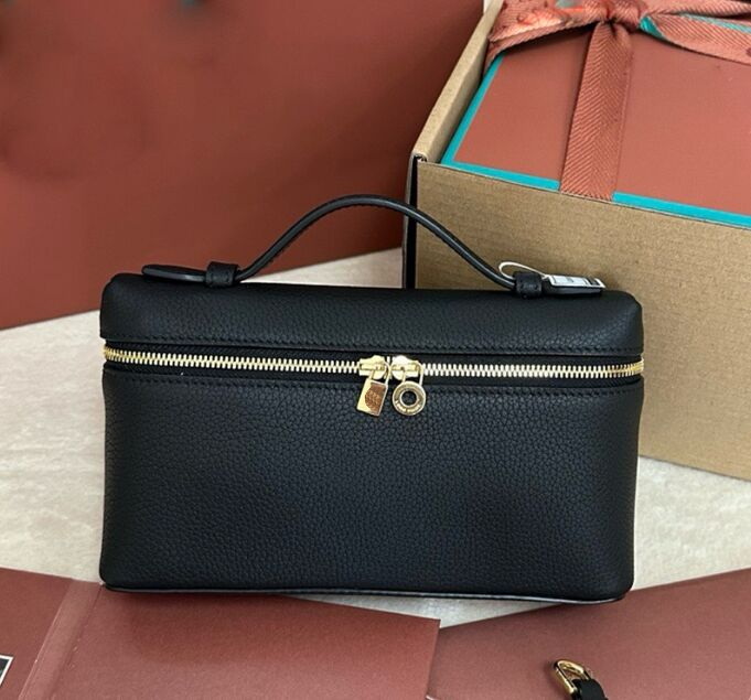 Classic Bags Designer Women's Makeup Bag Leather Adjustable Chain Retro Underarm Waist Bag Ten Font Handbag Coin Lipstick Wallet