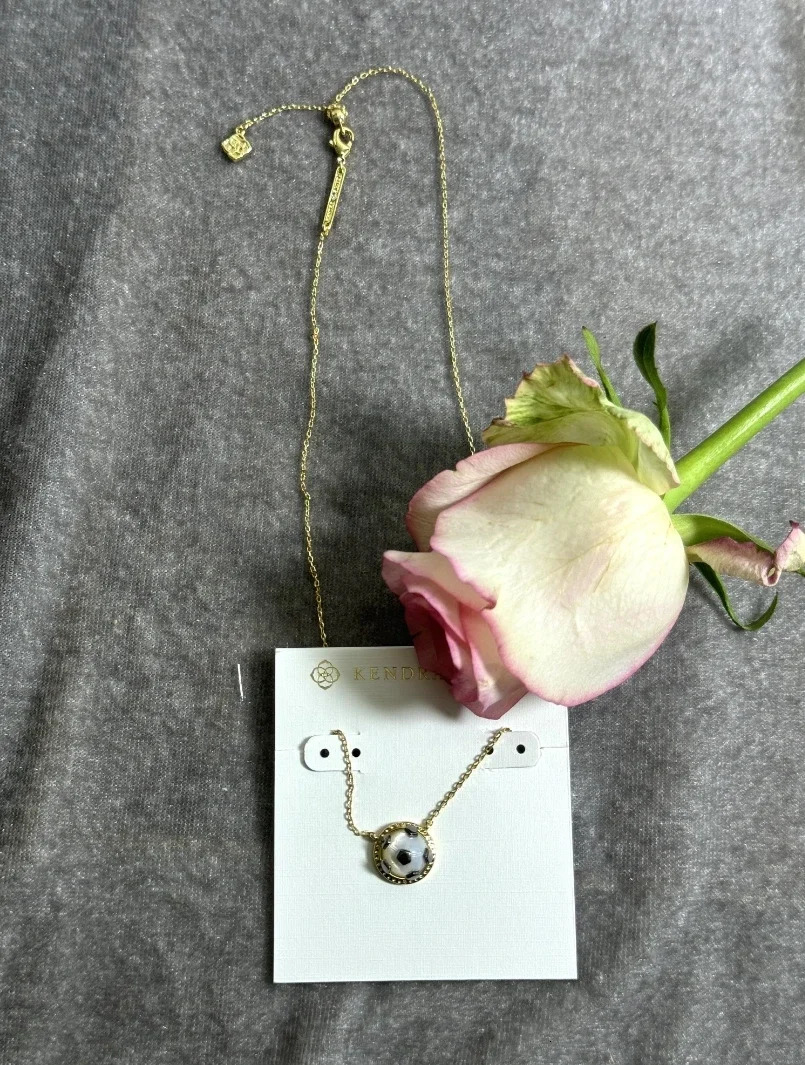 European and American Trends Sweet Fresh Simple and Generous Commuting Style Small and Exquisite Versatile Football Necklace 250106