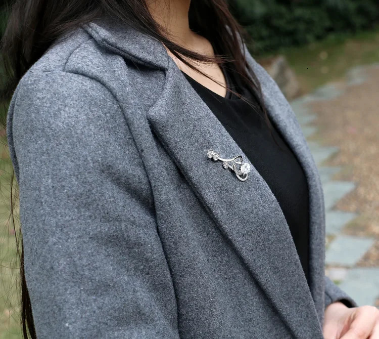 Female 925 Sterling Silver Zircon Leaves Brooch For Women Embossed n Brooch Wedding Aesthetic Jewelry Gift 241230