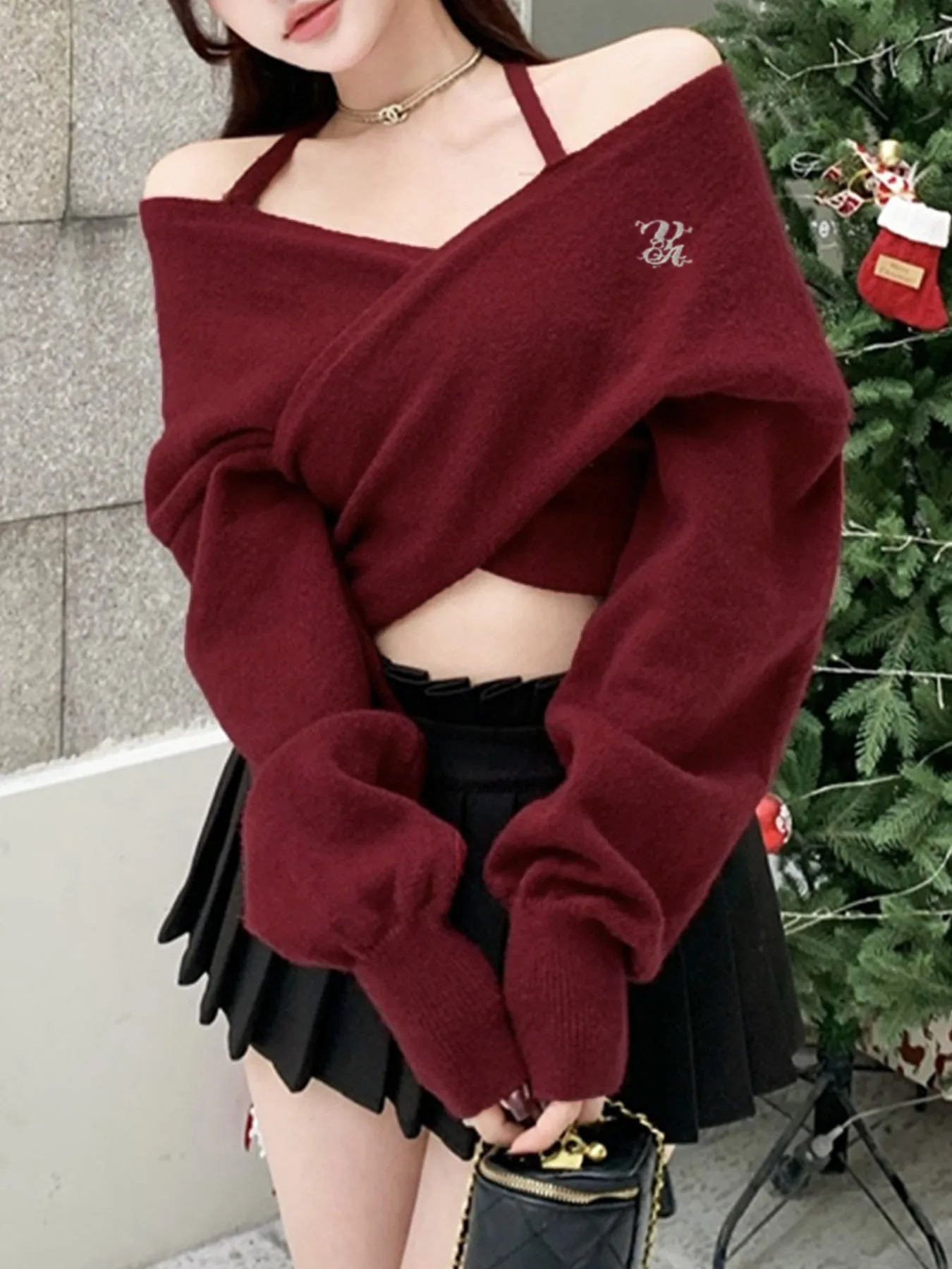 Sexy One Shoulder Hanging Neck Knitted Top Womens Korean Solid Color Off Cross Short Pullover Sweater 250103