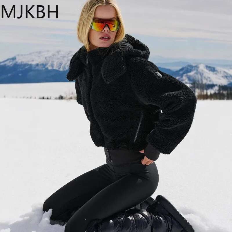 Winter Lamb Wool Thickened Zipper Loose Cotton-Padded 2025 Women's Hooded Warm Short Yoga Clothes