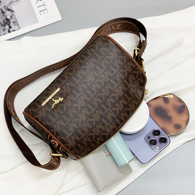 Simple fashion with large capacity Boston Bag 2025 new fashion printed single shoulder crossbody bag middle-aged mom bag Classic Brown free Shipping