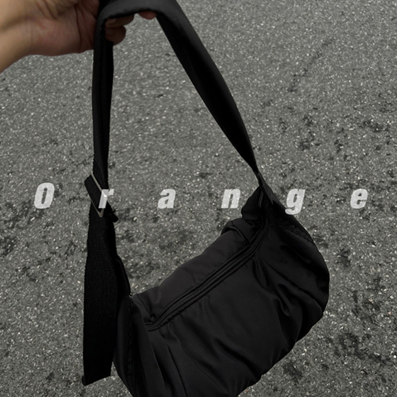 Elegant Women's Diagonal Shoulder Bag - Versatile Down-Cotton Material, Spacious for All Your Essentials