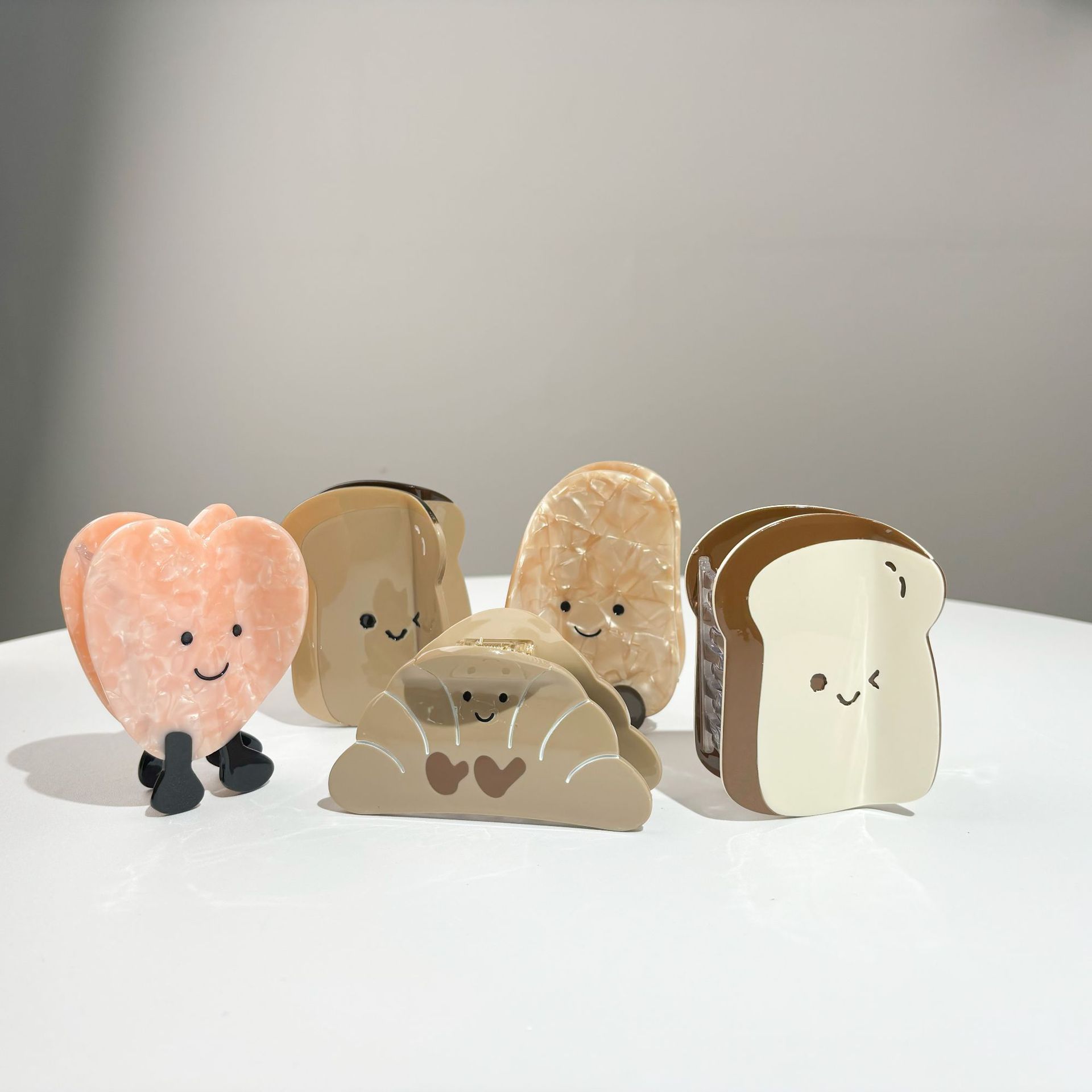 Croissant Bread Heart Hair Clip Acetate Bread Slices Grab Clip Shark Clip 2024 New Back of the Head Ponytail Hair Cards for Women