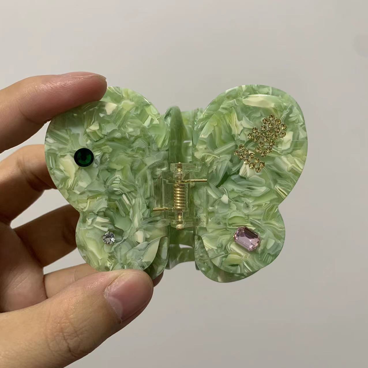 Non-marking acetate scratch clip butterfly shark clip hair clip hair accessories senior sense of cute headdress dopamine Yiwu accessories