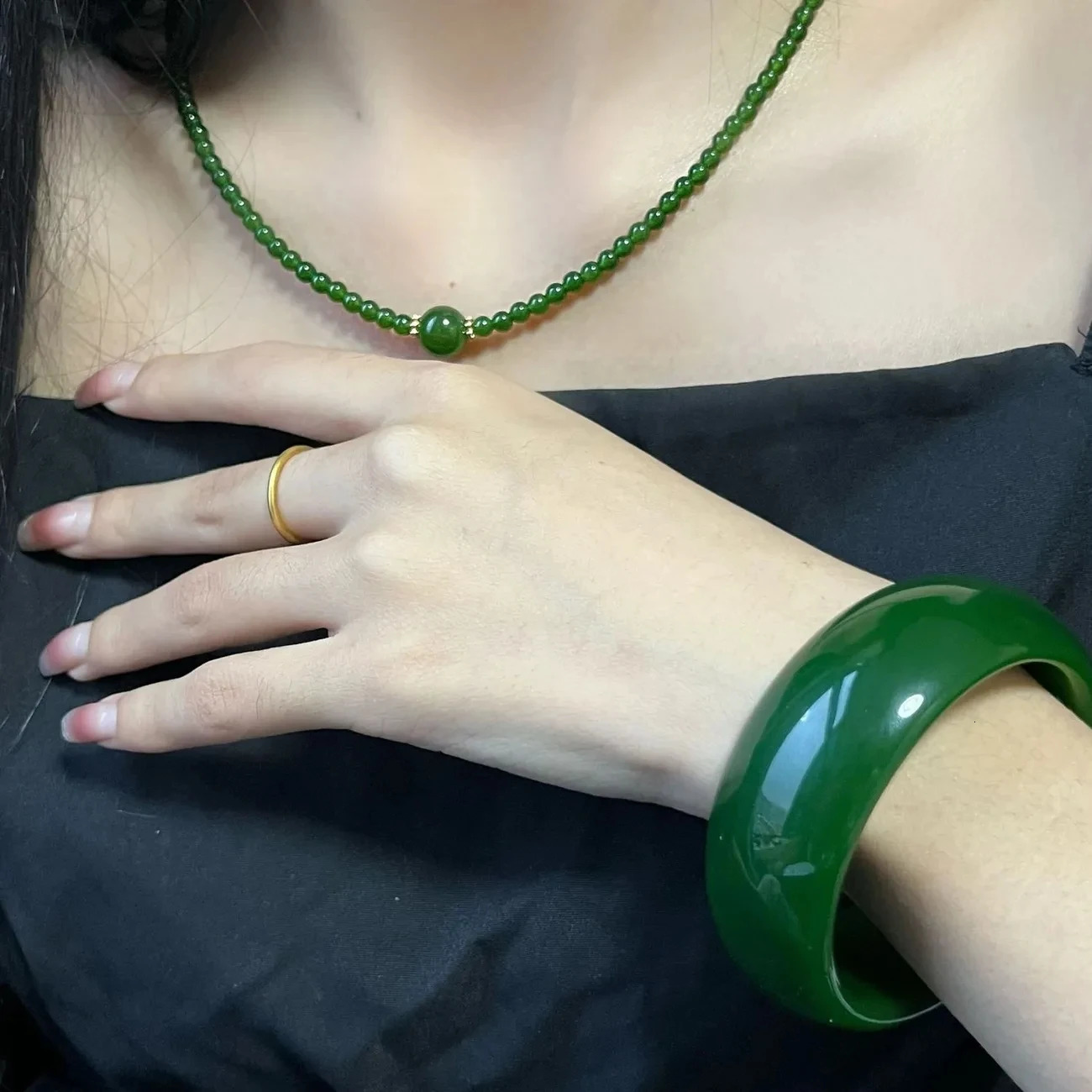est Natural Hetian Jade Green Super Small Rice Bead Necklace Yang-Green Exquisite Clavicle Chain Pendant Jewelry 250106
