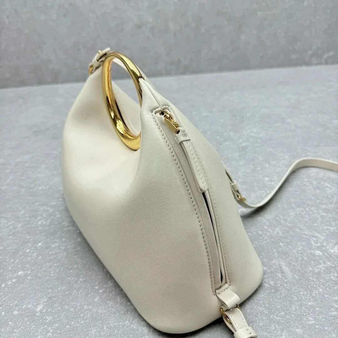 Woman bag city bag First-Layer Cowhide French Retro Genuine Leather Crossbody Bag 2025 Niche Design Hand-Carrying Ring Cloud Women's Handbag
