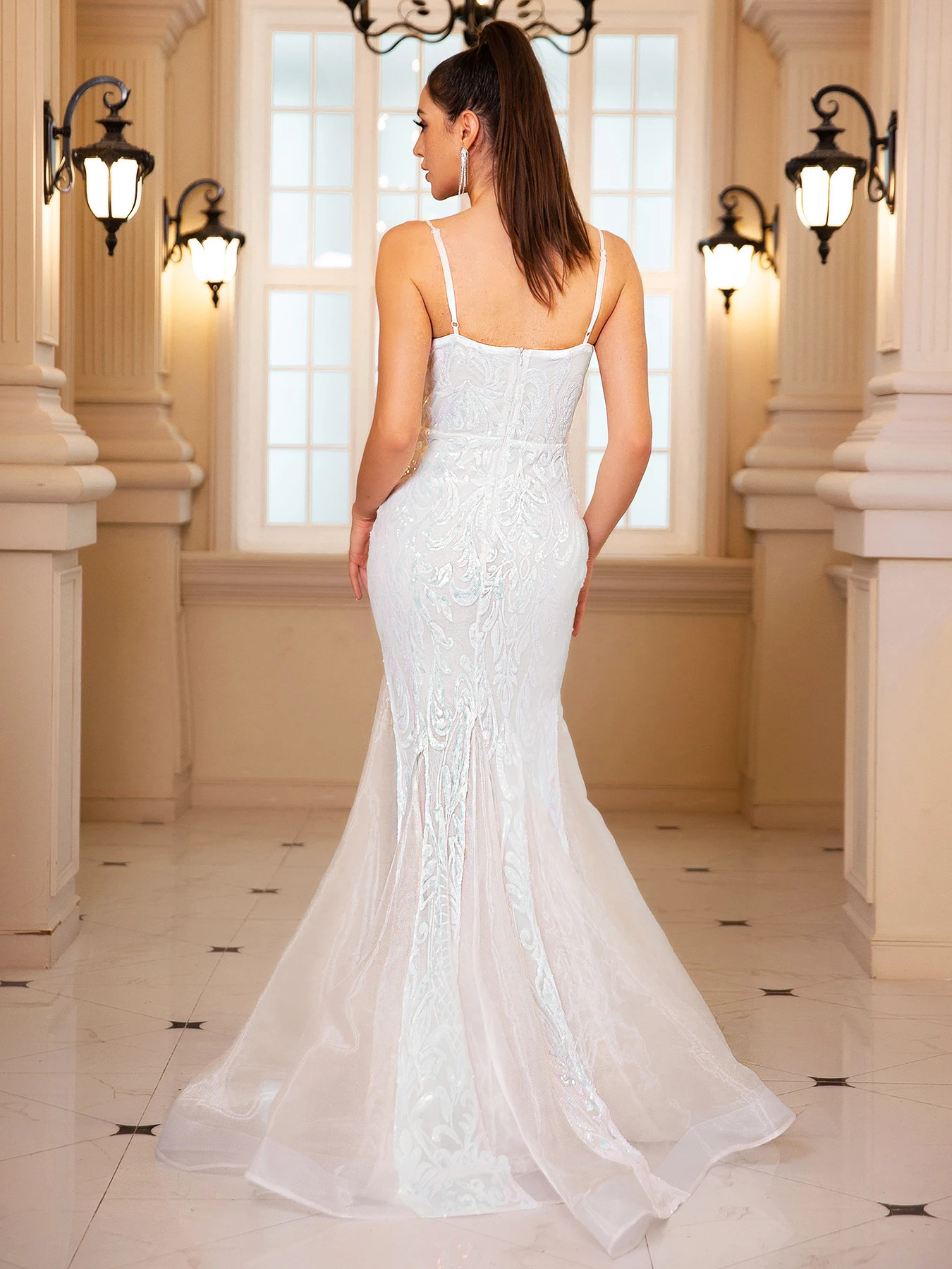 Sleeveless V-neck sequined mermaid white wedding party dress backless floor length evening dance dress 250103