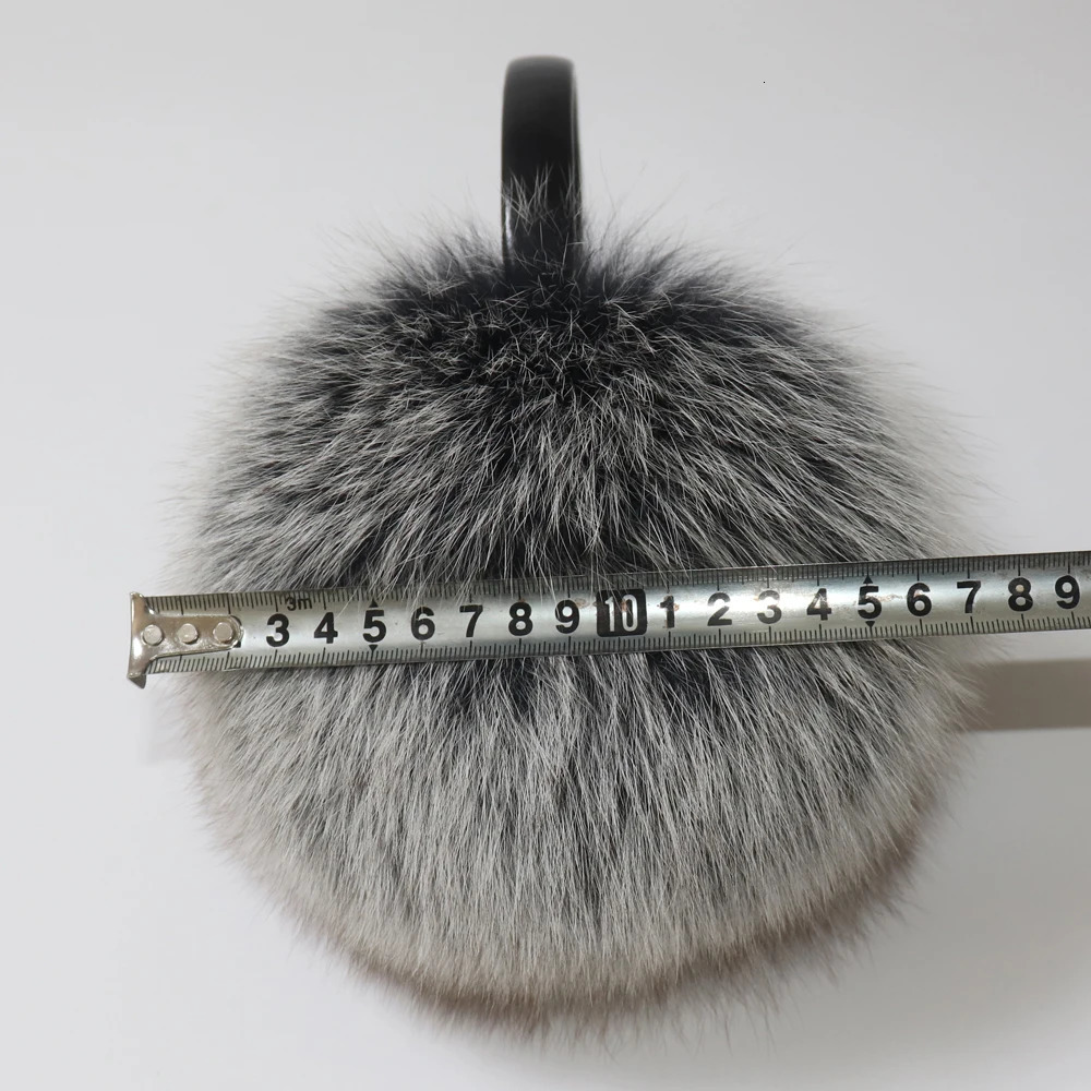 Arrival Women Plush Genuine Fox Fur Earmuff Winter Lady Big Pompoms Fox Fur Fluffy Earmuffs Warm 100% Real Fox Fur Ear Cover 250106