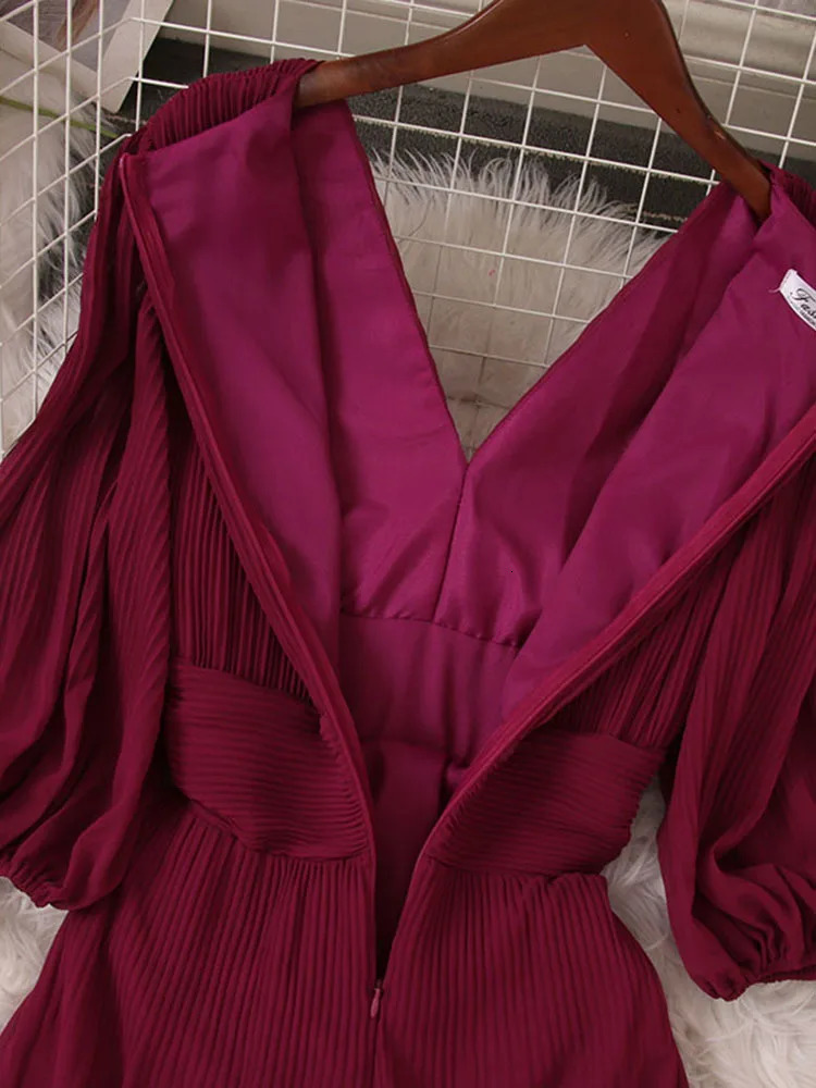 XFPV Elegant Solid Puff Sleeve Folds Long Dress Women Temperament Ruffles Hem Ruched Vestido Female 2025 Summer SM7067 250103