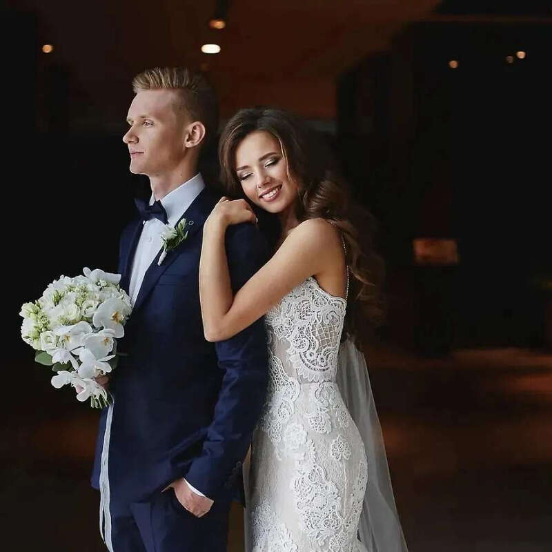 Mermaid Lace Stunningbride Wedding Dresses Spaghetti Straps Trumpet Sexy Appliqued Court Train Tulle Country Bridal Gowns YD
