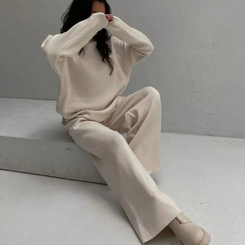 Spring and Autumn Fashion Solid Color Knitted Two Piece Set Round Neck Splicing JumperWide Leg Pants Loose Set 241230