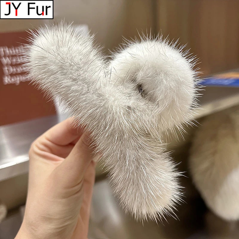 Hairpin Cute Plush Mink Fur Hair Claw Women Elegant Temperament Real Mink Fur Hairgrips Fashion Hair Accessories 250106