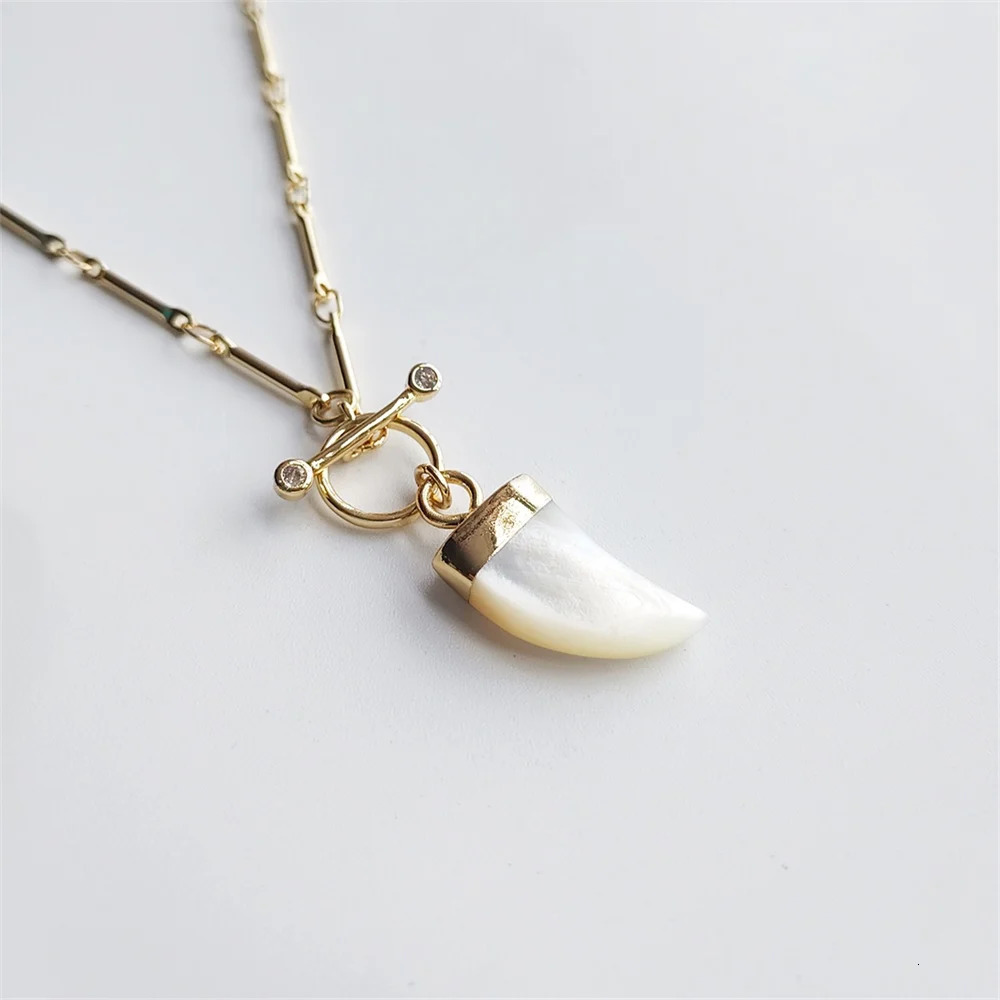 FUWO 1Pcs Small Horn Shell Necklace Golden OT Buckle Chain Exquisite And Lovely Suitable For Womens Daily Wear Style NC537 250106