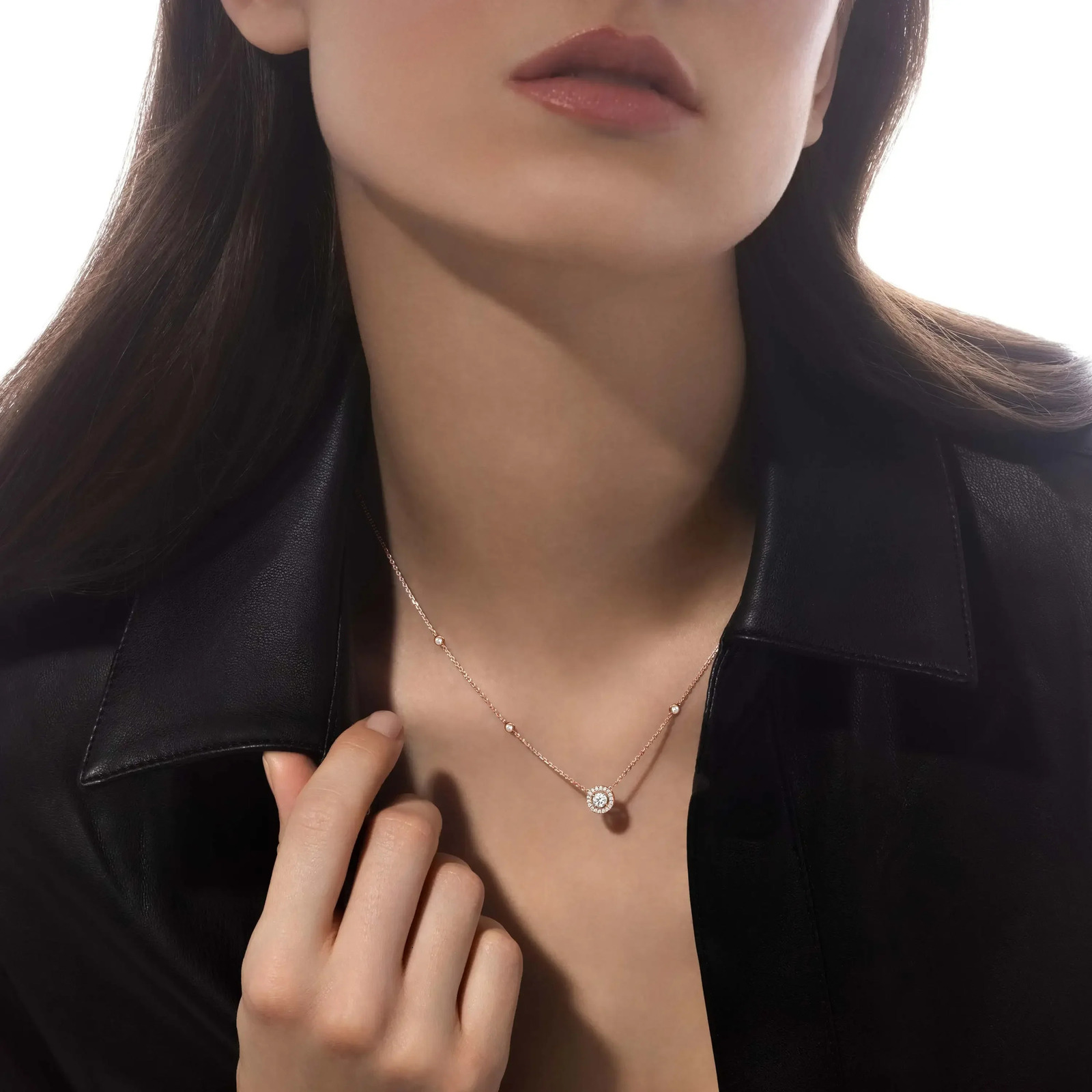 Sterling Silver Necklace for Women Small and Exquisite Mini Round with Embedded Diamonds Necklace S925 250106