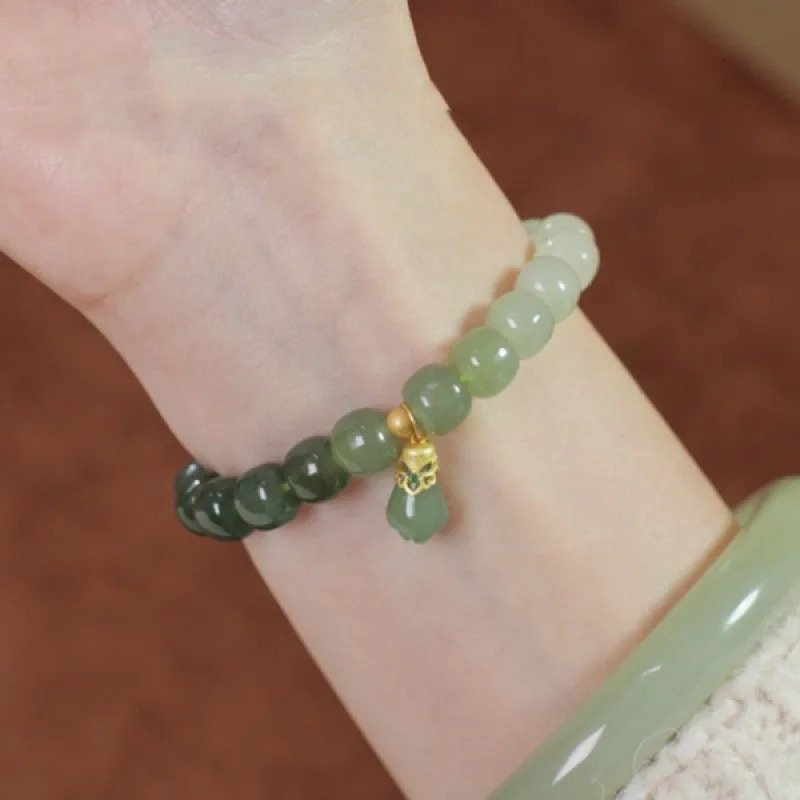 Natural Hetian Jade Pearl Bracelet Ffashion Temperament Female Bead Single Loop Small Fresh Bracelet Purse Pendant Female Prefer 250102