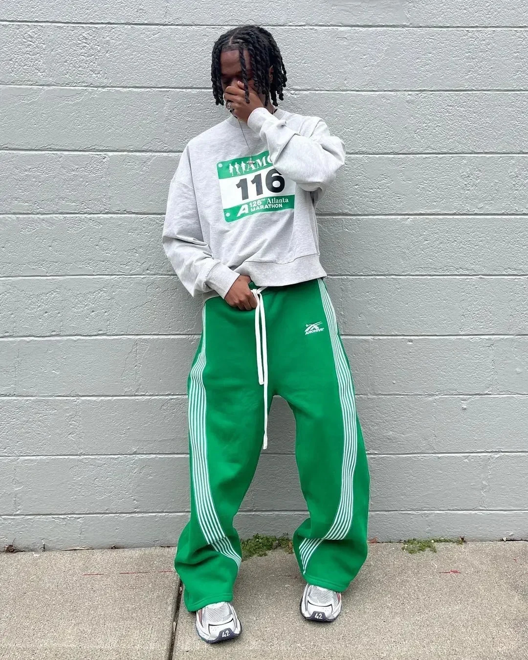 Mens Y2k casual pants jogging and dragging sports pants Korean street clothing Mericon style merchandise street clothing for women Trouser 250103