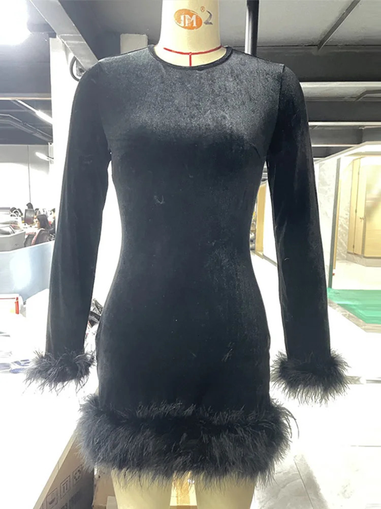 Elegant Feather Party Dress Womens Long Sleeve O-Neck Ultra Thin Velvet Mini Womens Dress 2025 Patch Work Hip Packaging Womens Robe 250103