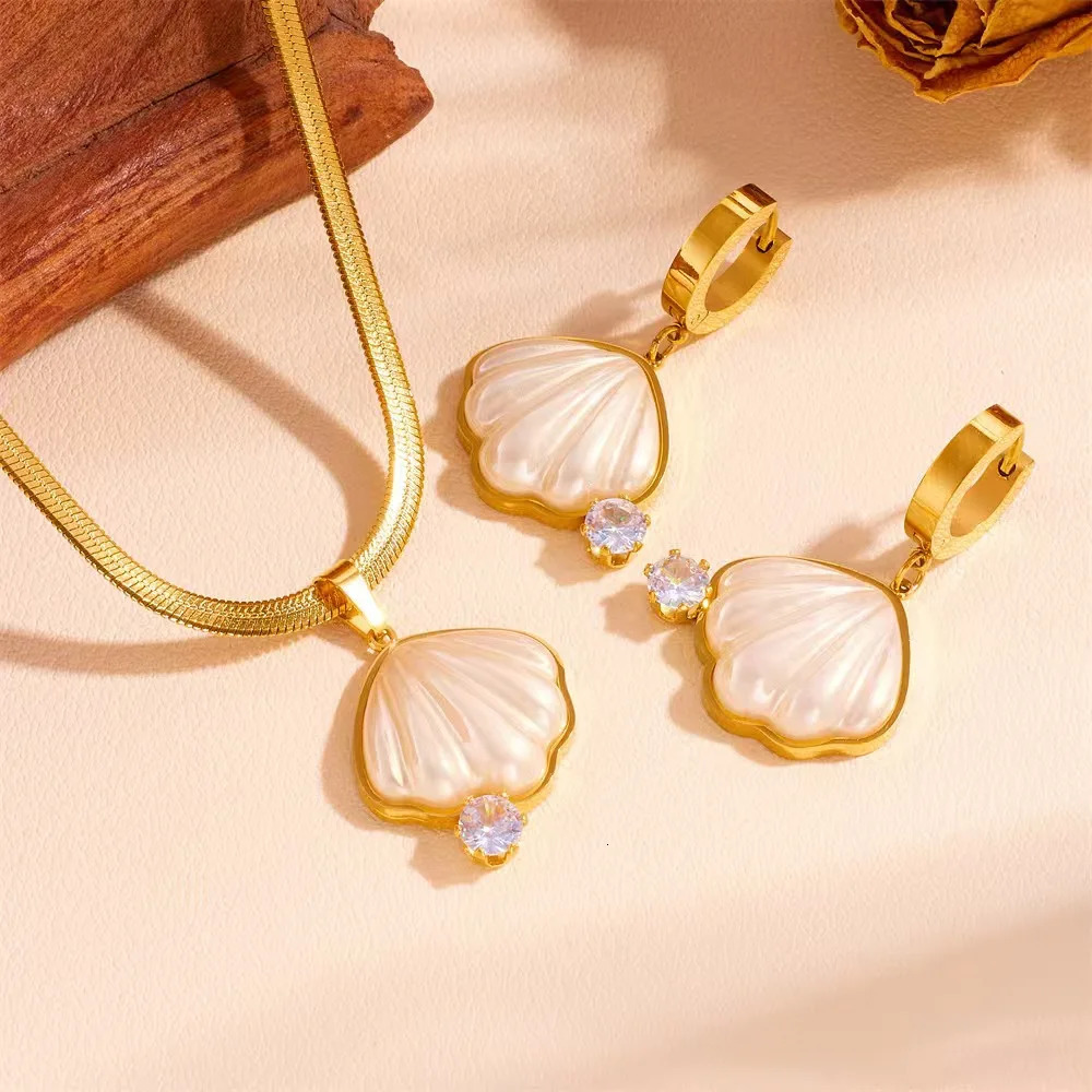 Shell with Diamond Necklace Earnail Set Stainless Steel Non fading Color Preserving Earrings Necklace for Women 250102