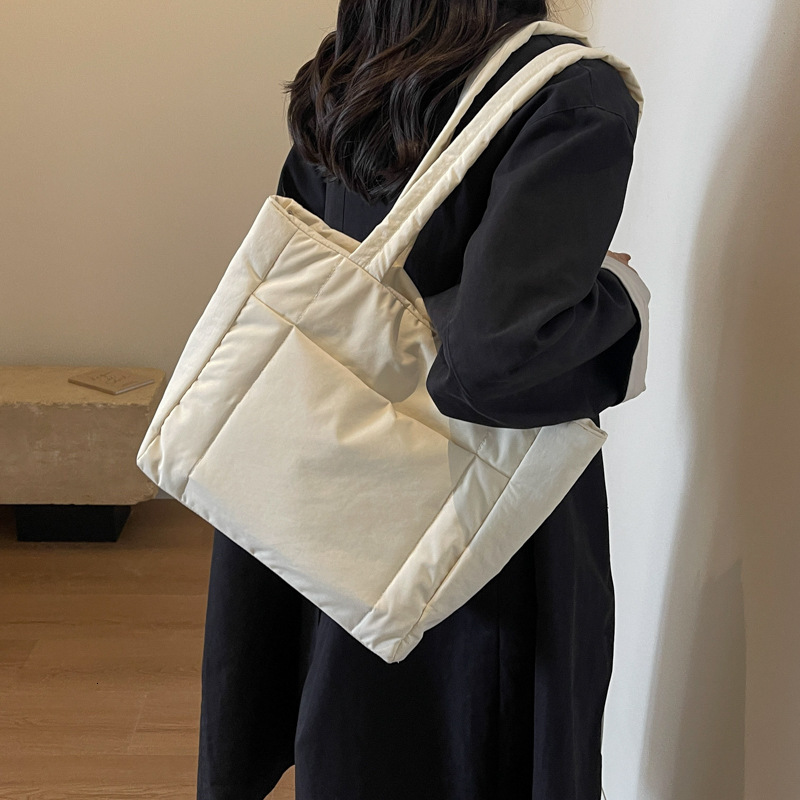 Large capacity tote nylon fabric armpit bag, women's down jacket, cotton handbag, casual simple and lightweight shoulder bag