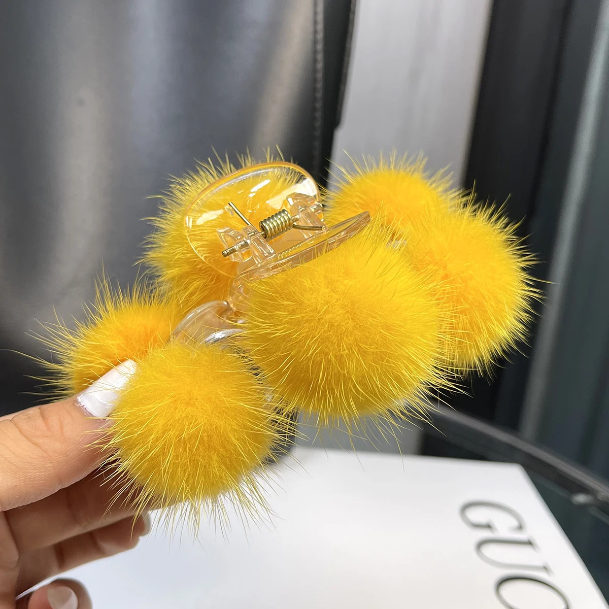 Cute Plush Real Natural Mink Fur Hair Claw Large Hairpin Back Head Temperament Clip Hair Scratching Ponytail Hair Claw 250106
