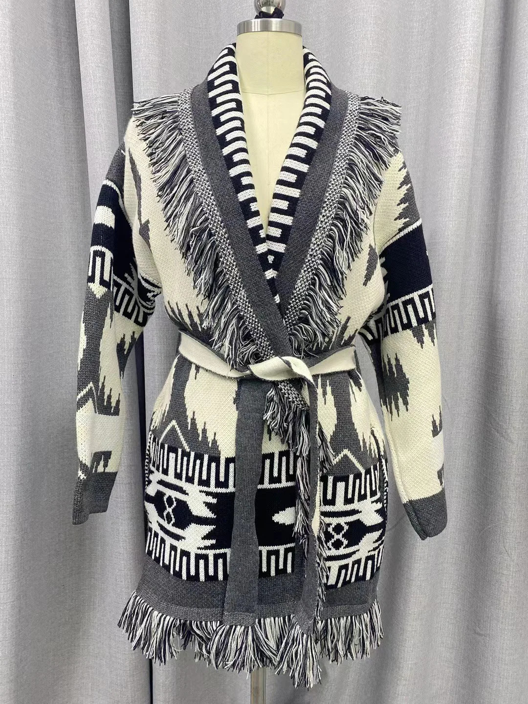 Fashion Bohemian Winter Womens Jacquard Pattern Cashreme Wool Cardigan Tassel Oversize Sweater Female Coat 250103