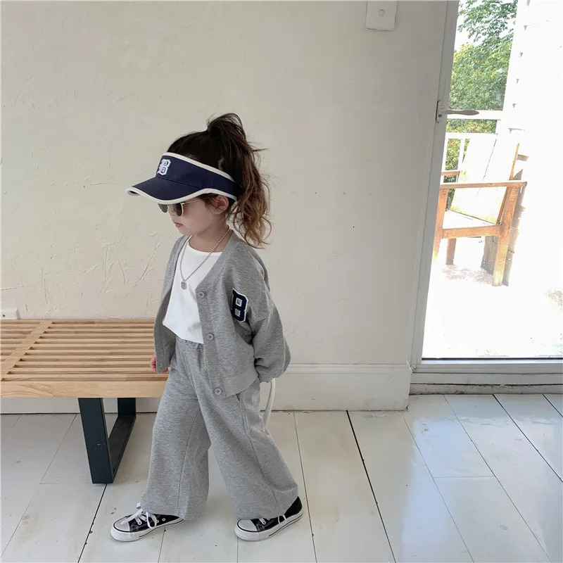 Girls sports suit baby round neck long sleeved shirt and pants 2-piece spring/summer style childrens fashionable casual suit 12M-10 years old 250103