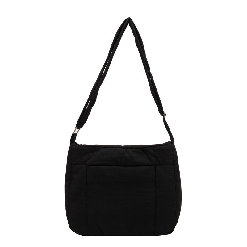 Small versatile single shoulder crossbody women's bag, large capacity, simple and fashionable, 2024 spring new down cotton bag