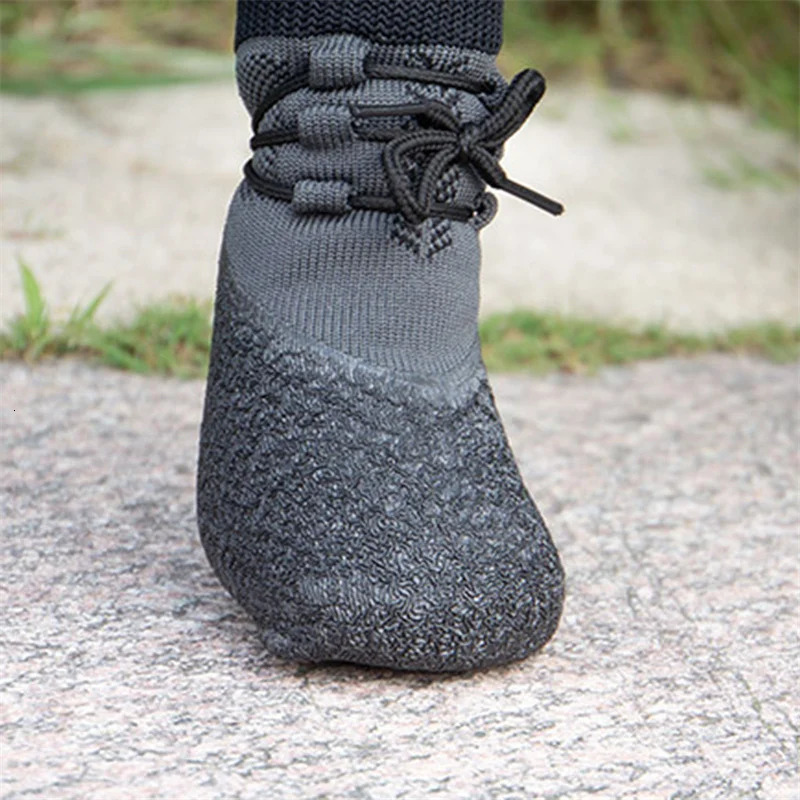 4Pcs Fashion Non-slip Outdoor Solid Color Dog Shoes Waterproof Knitted Dog Paw Protector with Adjustable Straps 250106