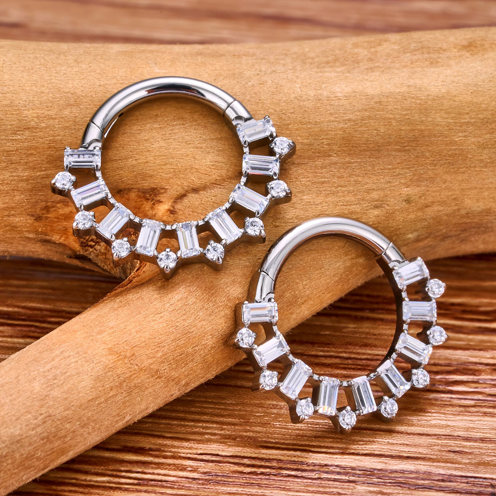 G23 Ear Helix Piercing CZ Water droplets fan-haped Earring Cartilage Conch Tragus Piercing Septum Nose Ring Jewelry 250103