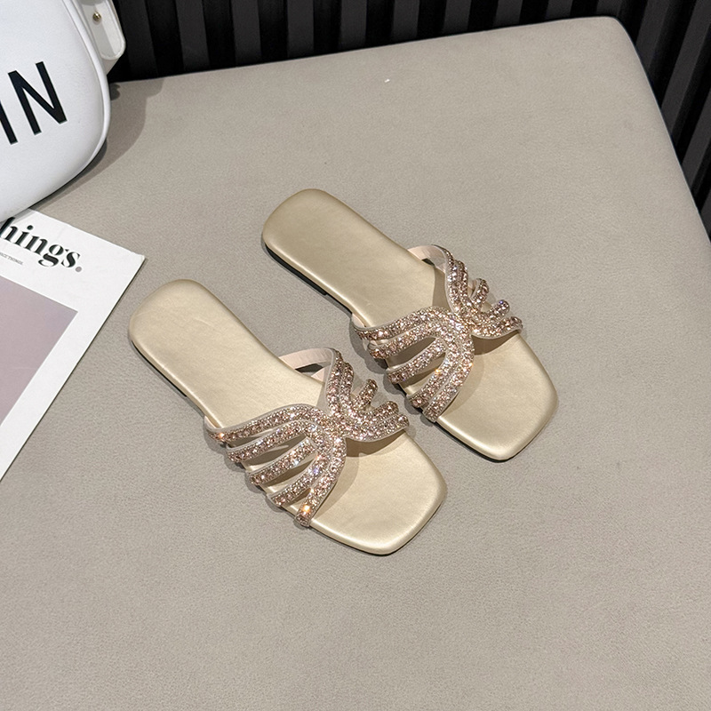 Black Foreign trade cross-border large size slippers women wear 2025 summer new fashion all-in-one low heel flat flip-flops