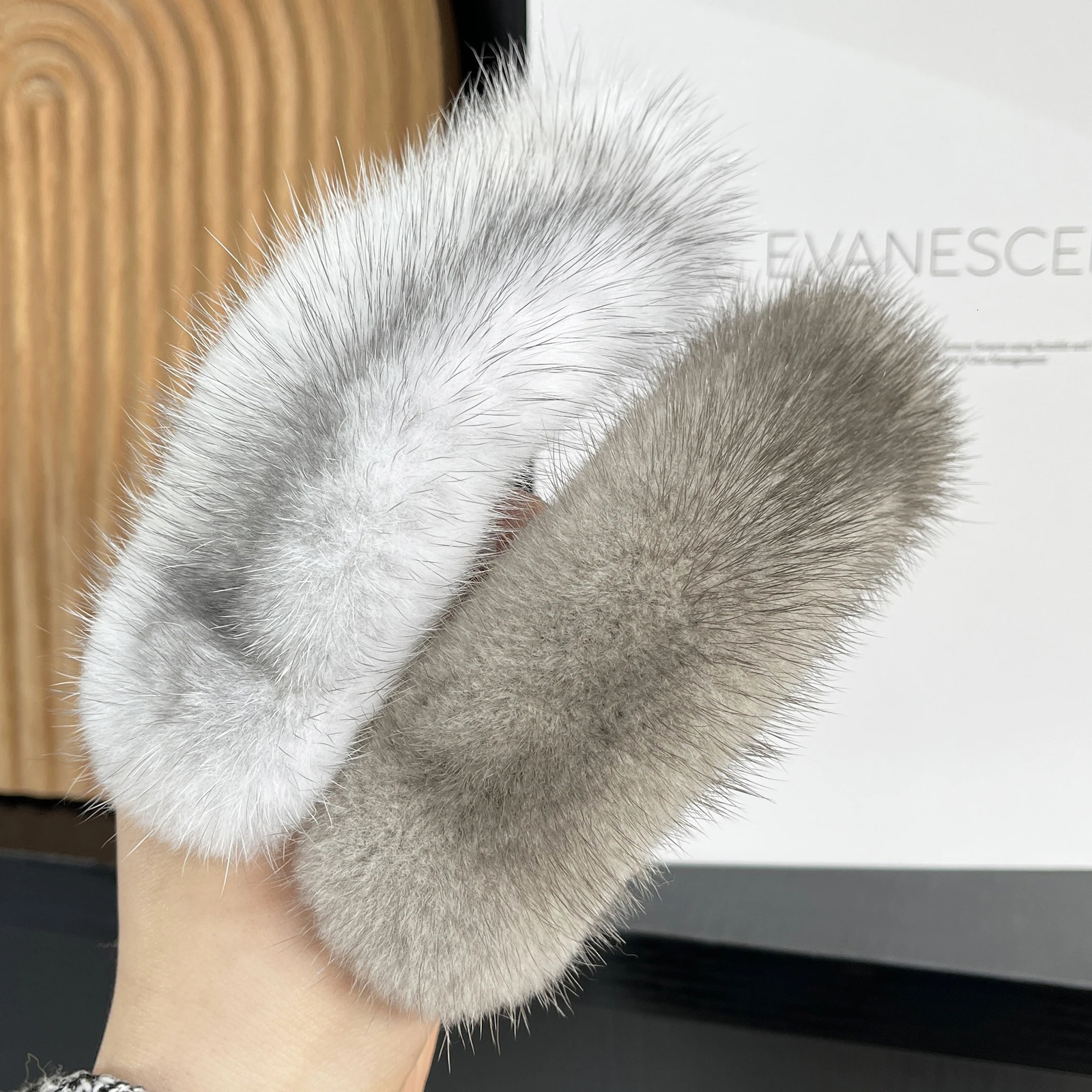 14cm Real Mink Fur Hair Clip Large Size Hairpin Barrettes For Women Girls Ponytail Temperament Clamps Hair Accessories 250106