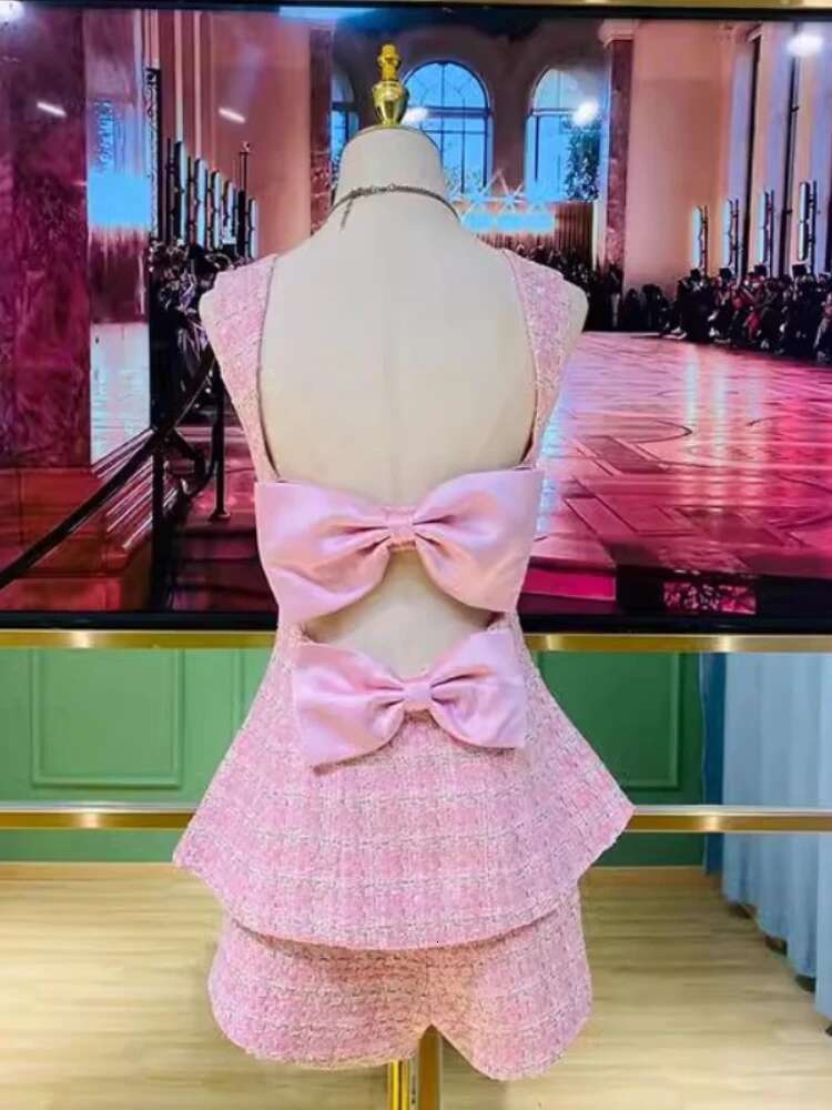 Pink Tweed Suit Jacket Autumn Winter New High Quality Dia Buckle Splicing Slim Elegant Commuter Coat Backless Bow Set Women