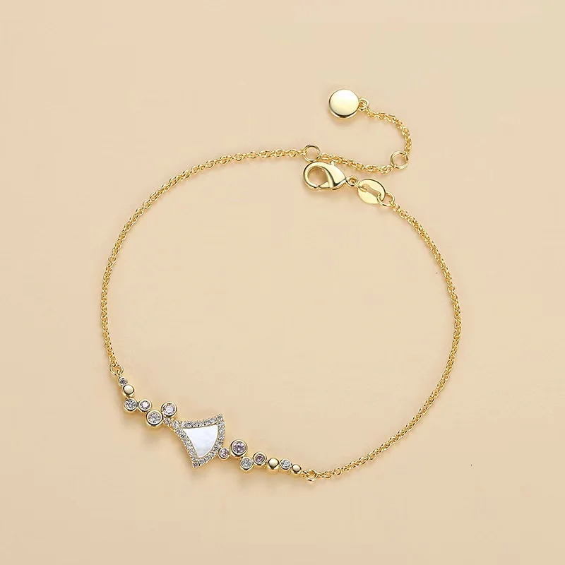 womens skirt white shell necklace niche high-end fashion personalized bracelet earring set 250102