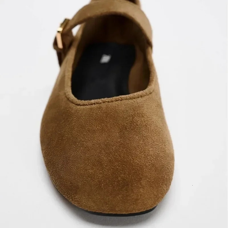 Walking Womens Mary Janes Shoes 2025 Autumn Round Toe Soft Faux Suede Retro Brown er Girl Barefoot Ballet Flats 250106