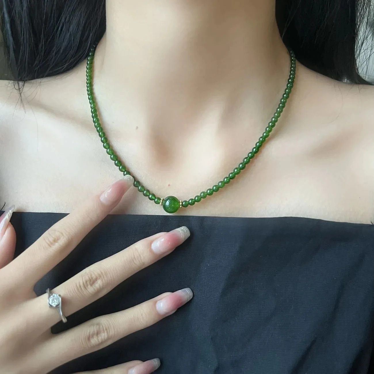 est Natural Hetian Jade Green Super Small Rice Bead Necklace Yang-Green Exquisite Clavicle Chain Pendant Jewelry 250106