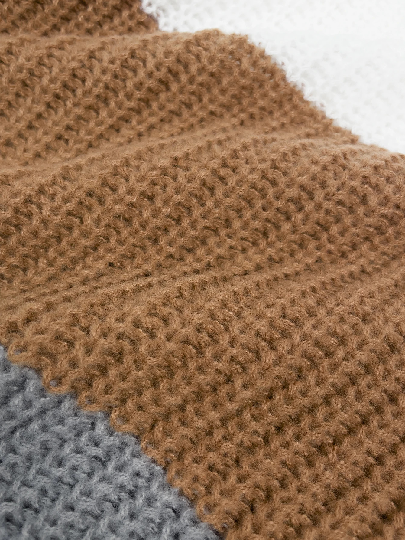 Color contrast bat sleeve pullover sweater line neck offtheshoulder patchwork color loose knit 250103