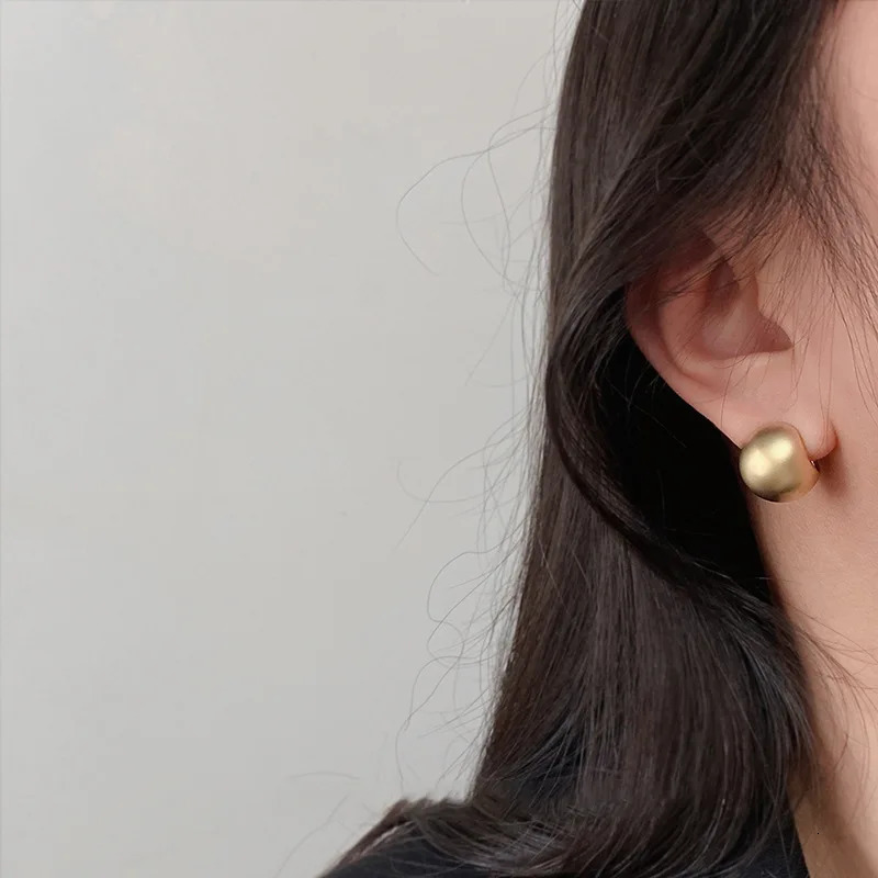 2pairs/lot Bean earring women fashion simple mosquito-repellent coil ear clip without ear piercing High-sense earrings 250103